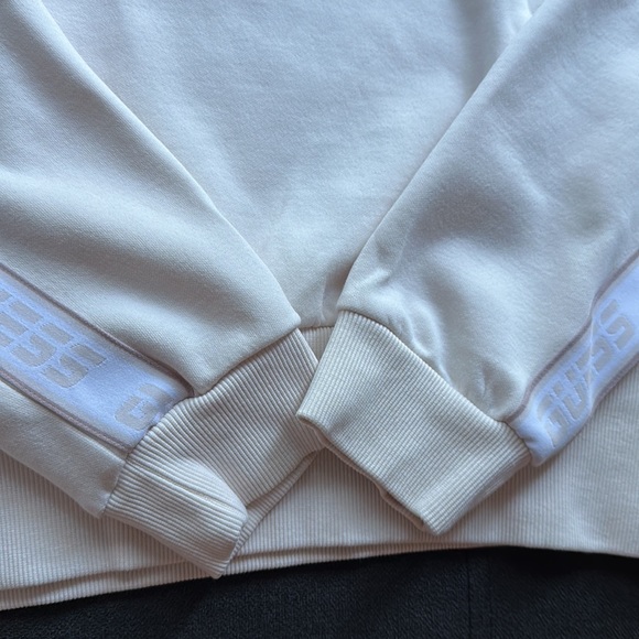 GUESS Cream Beige Crew Neck Cropped Sweater (Size L) - Picture 7 of 8
